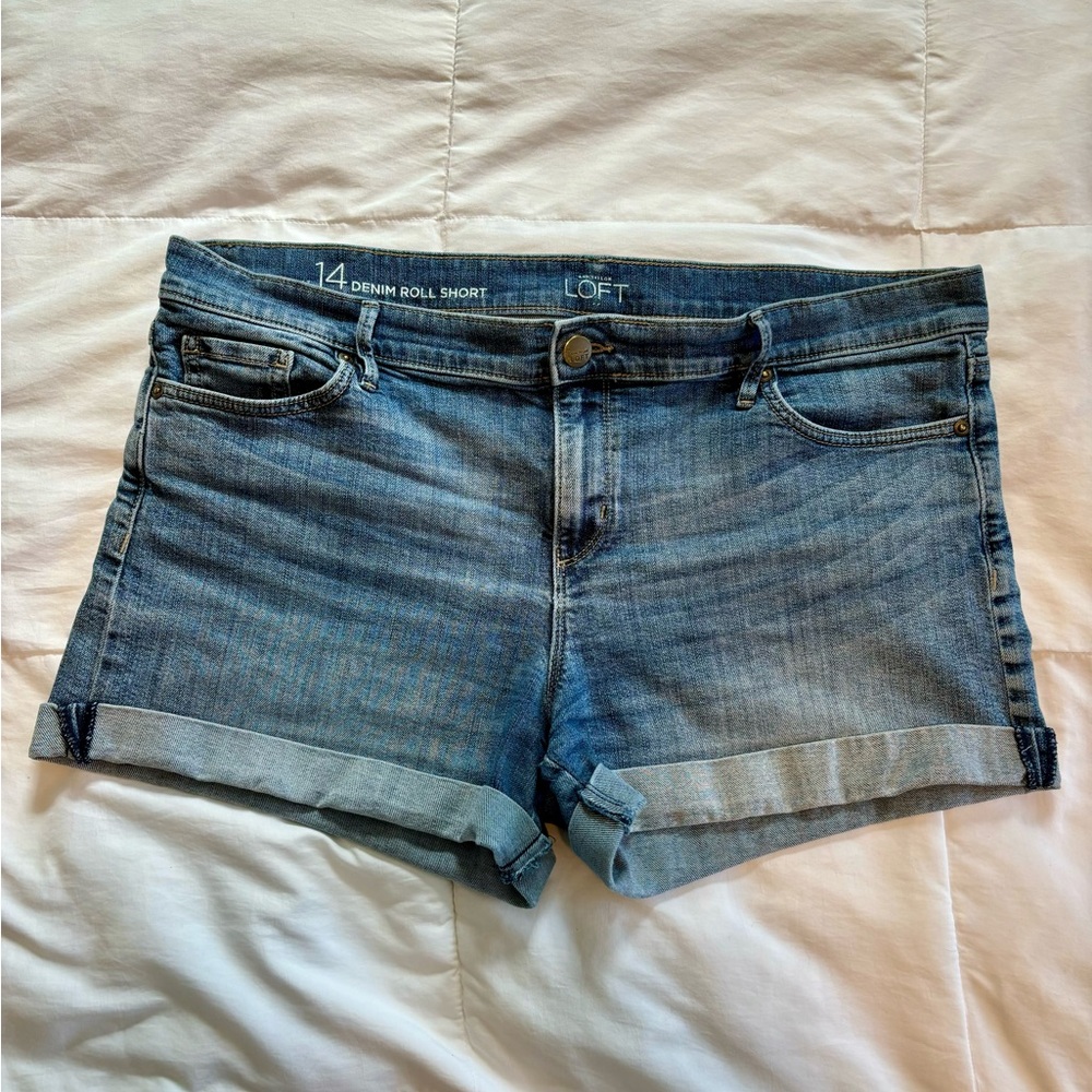 LOFT denim roll short